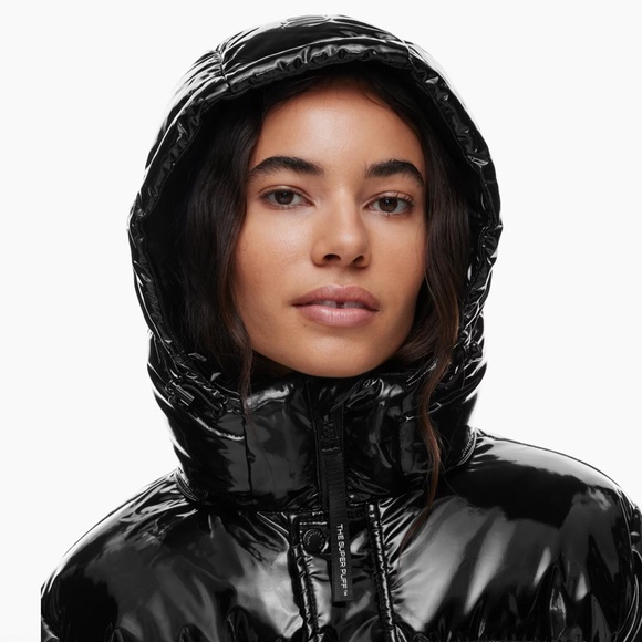 Aritzia Black Laquer Winter Jacket Size Medium - Picture 5 of 6